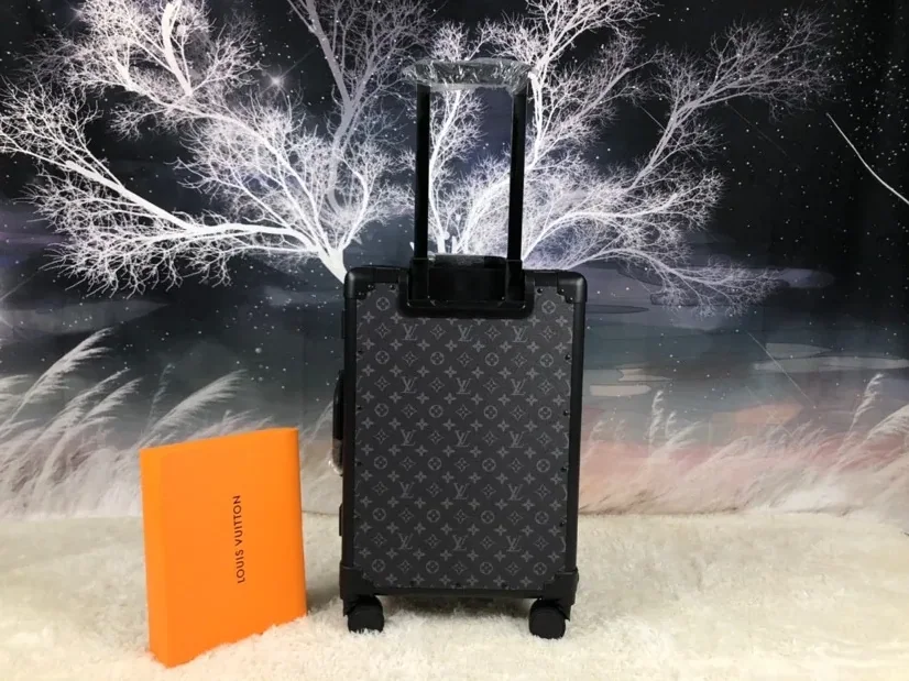 Louis Vuitton Rolling Trunk Black /