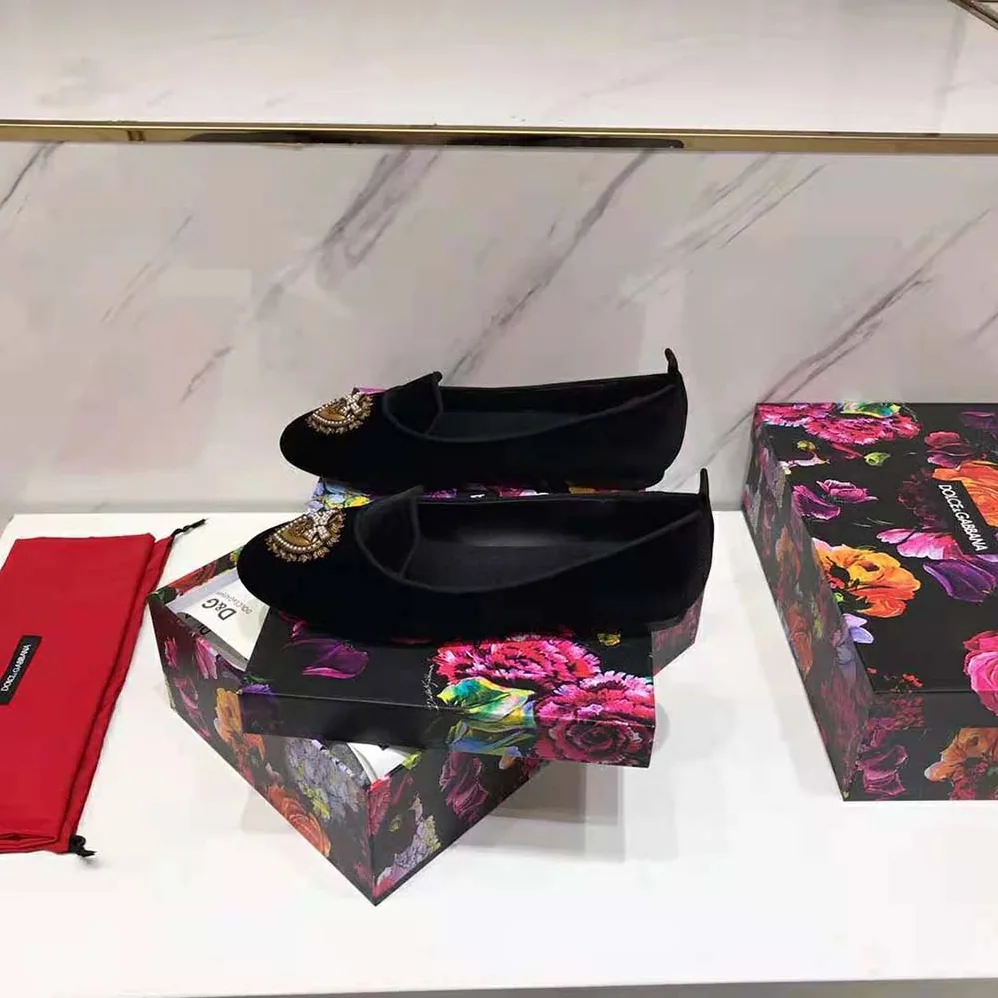 Dolce Gabbana D&G Velvet Devotion Slippers for Women in Black Dolce Gabbana D&G Velvet Devotion Slippers for Women in Black
