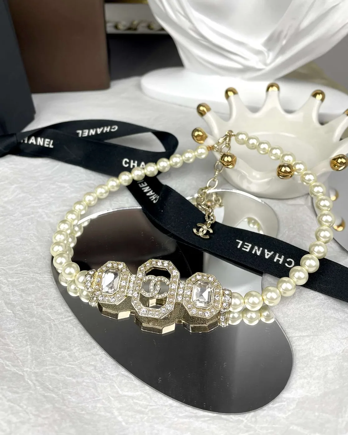 Chanel Geometric Square Pearl Necklace White Chanel Geometric Square Pearl Necklace White