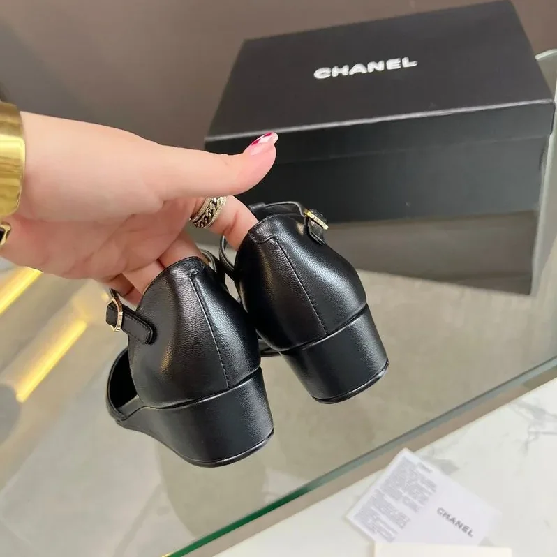 Chanel Flower Casual Black