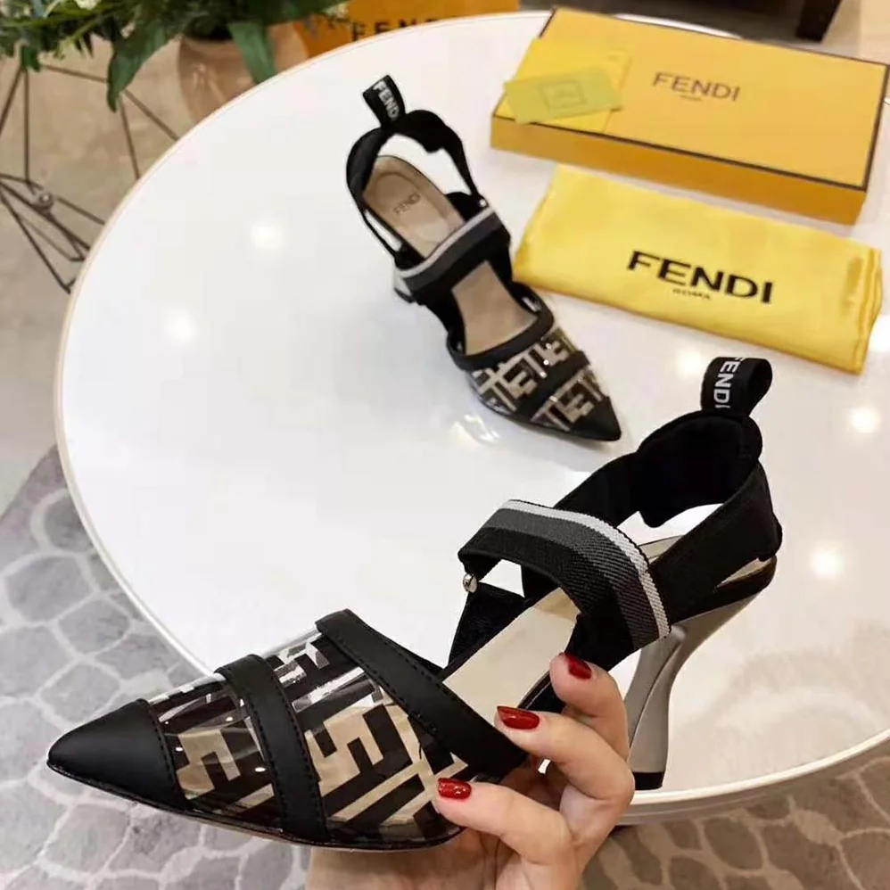 Fendi Pumps Slingbacks in PU and Leather for Women in Black Fendi Pumps Slingbacks in PU and Leather for Women in Black