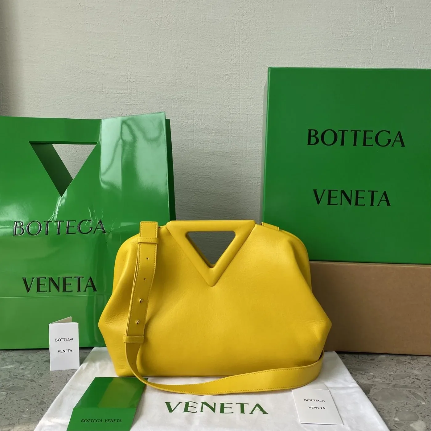 Bottega Veneta Point Yellow Bottega Veneta Point Yellow