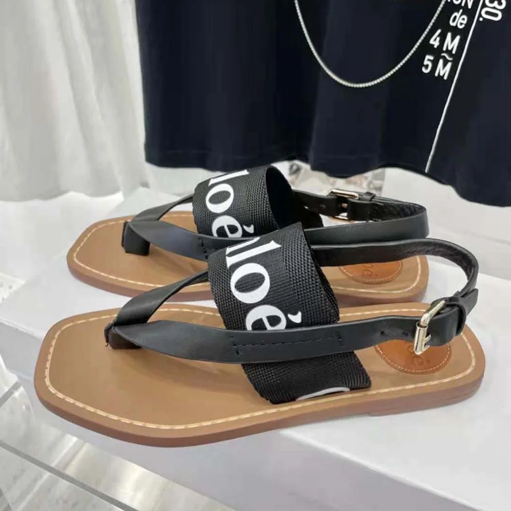 Chloe Woody Flat Sandal in Calfskin and Canvas for Women in Black
