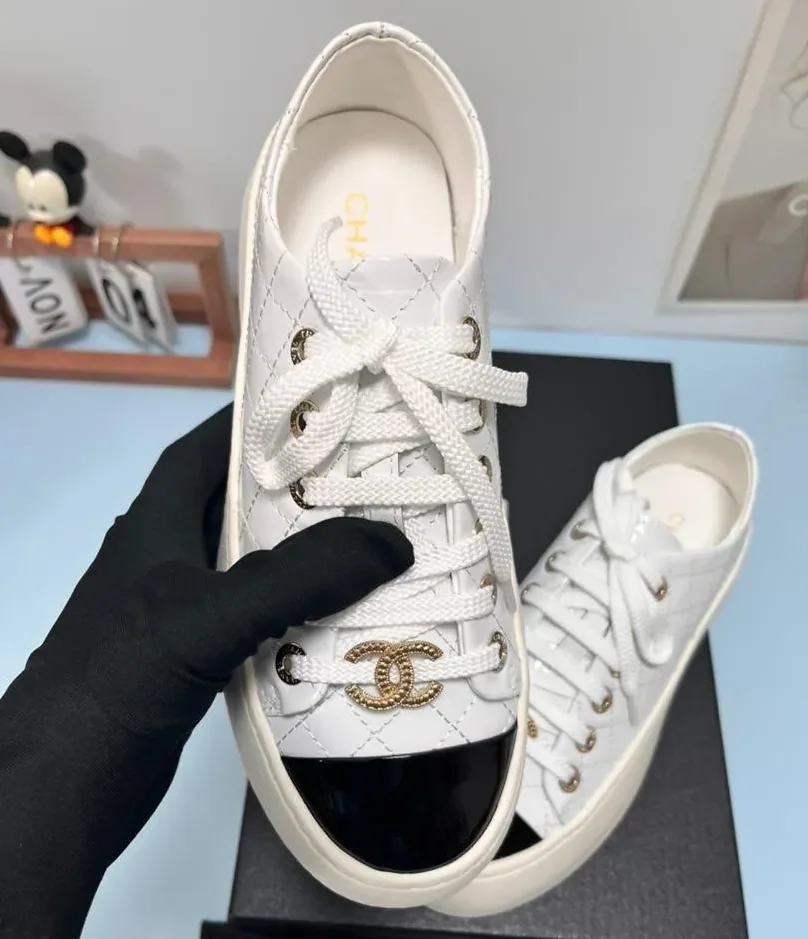 Chanel Platform Sneakers White in Black