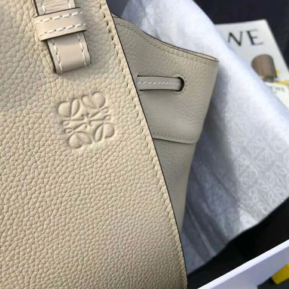 Loewe Hammock Dw Mini Bag in Nappa Calf for Women in White Loewe Hammock Dw Mini Bag in Nappa Calf for Women in White