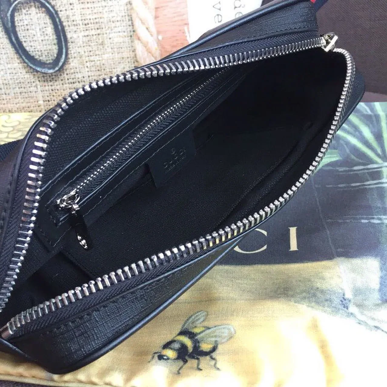 Gucci GG Black Belt Bag Black/Grey Soft GG Supreme Crafted / Gucci GG Black Belt Bag Black/Grey Soft GG Supreme Crafted /