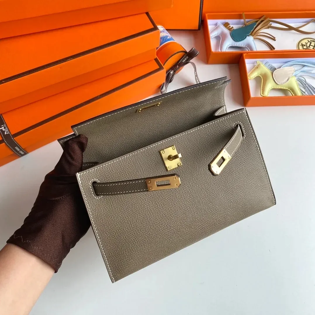 Hermes Kelly Pochette Top Handle Bag in Etoupe Epsom Gold Hardware Hermes Kelly Pochette Top Handle Bag in Etoupe Epsom Gold Hardware