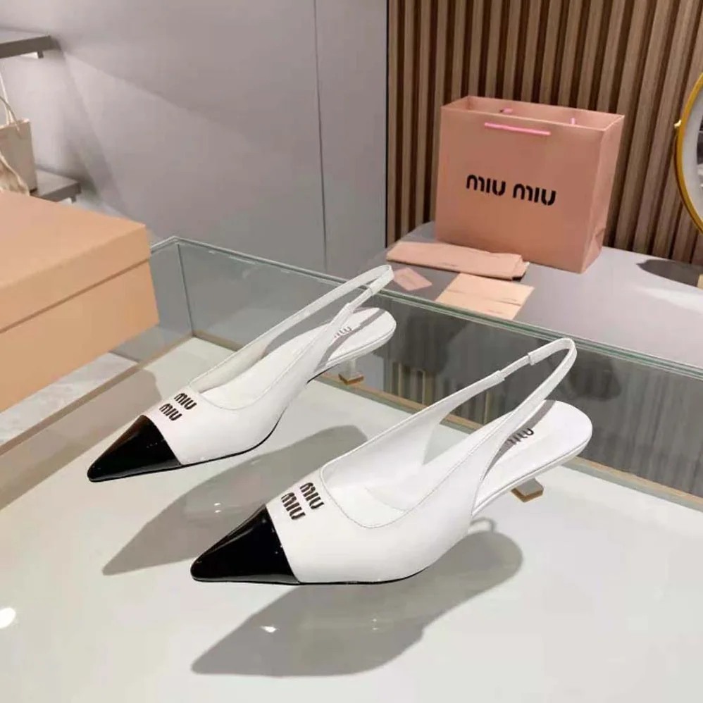 Miu Miu Patent Leather Pump in 45 mm Heel Height for Women in White