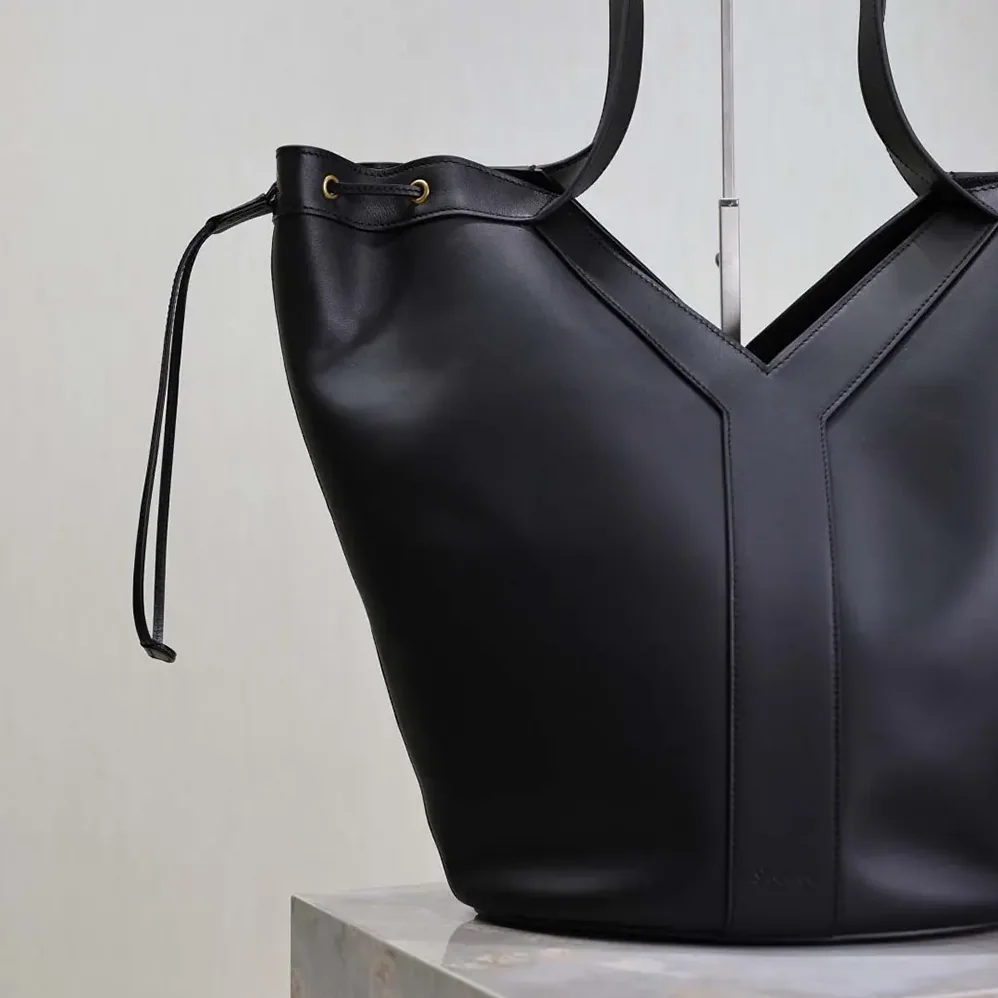 Saint Laurent YSL Y Large Hobo in Leather for Women in Black