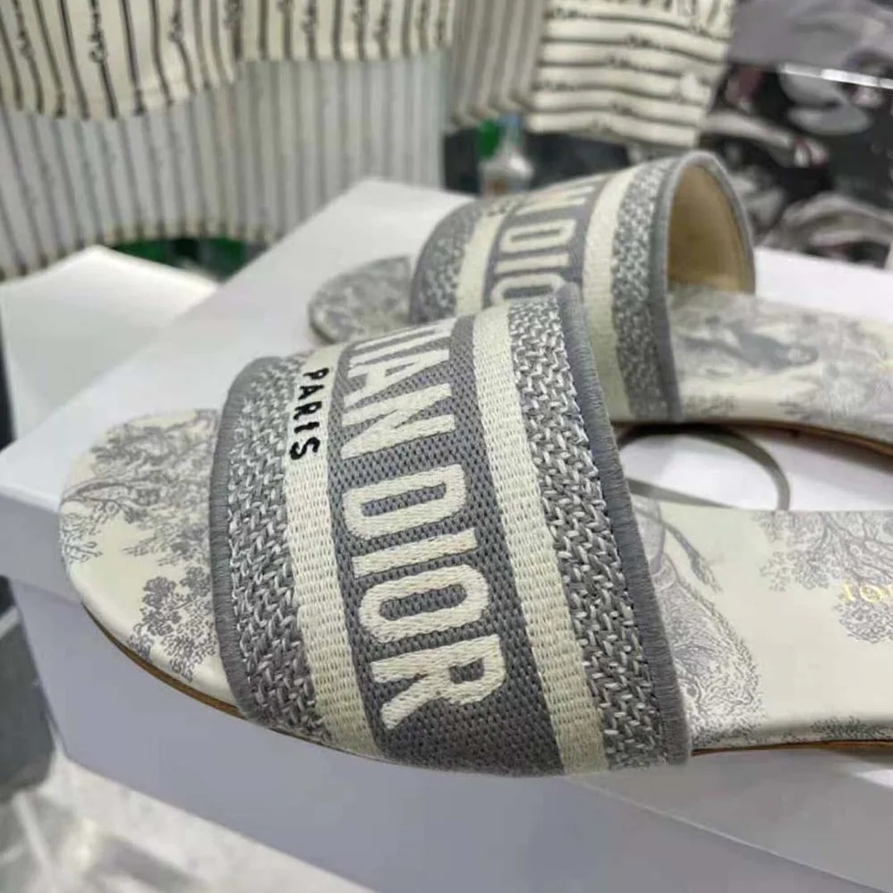Dior Dway Slide Gray and Ecru Toile de Jouy Embroidered Cotton for Women Dior Dway Slide Gray and Ecru Toile de Jouy Embroidered Cotton for Women