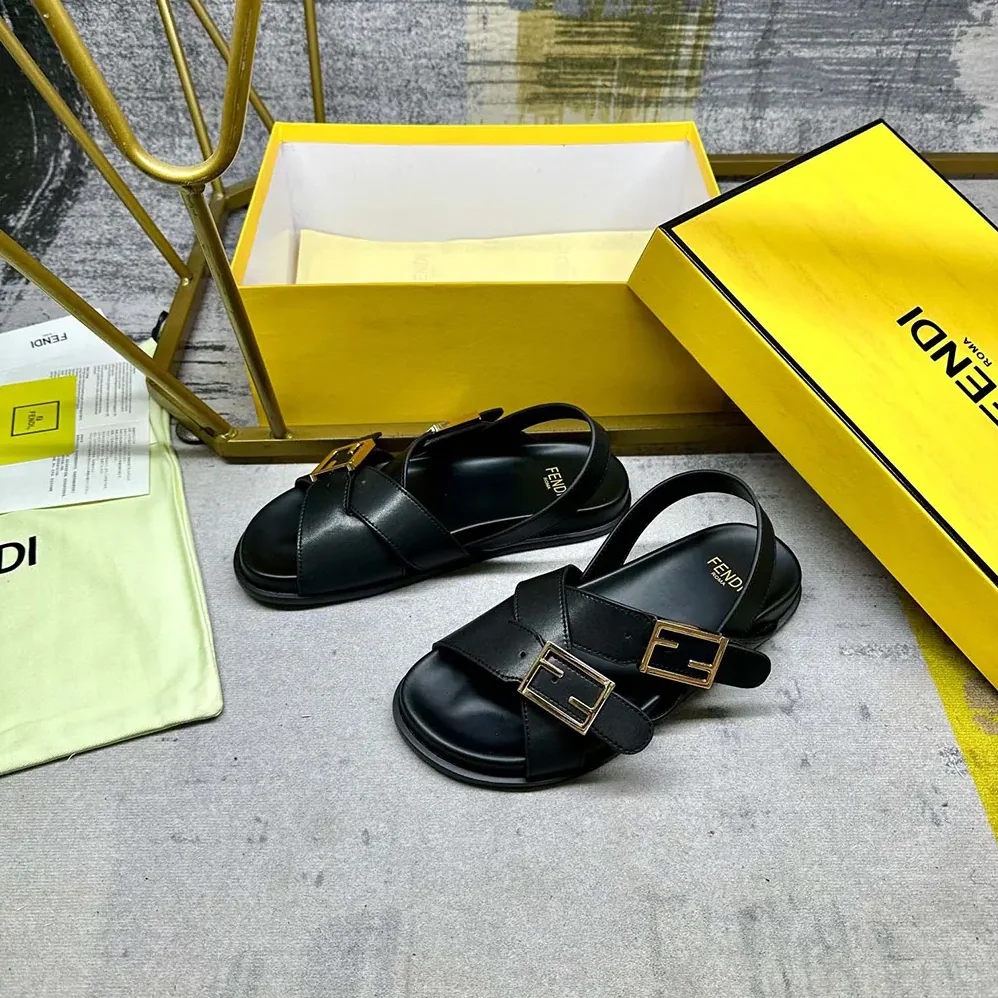 Fendi Feel Black Leather Slides for Women