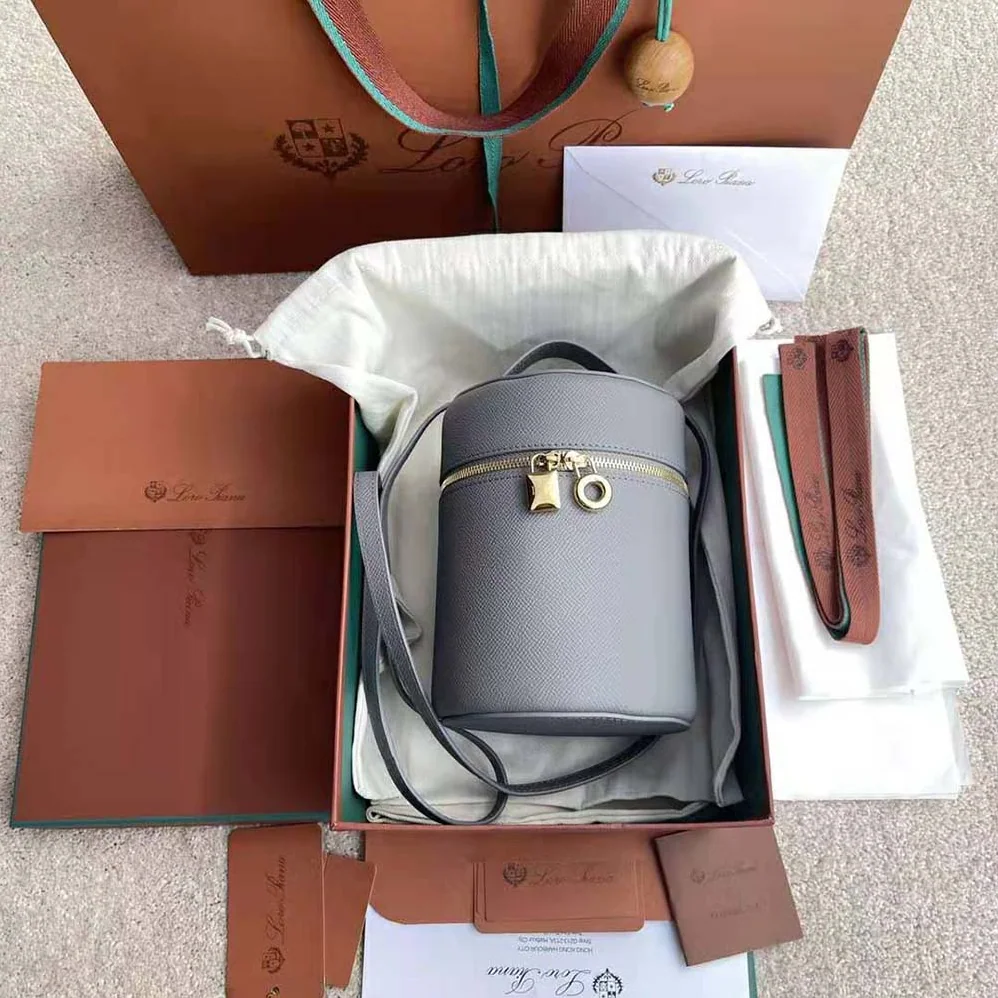 Loro Piana Medium Extra Case in Calfskin Leather for Women in Silver Loro Piana Medium Extra Case in Calfskin Leather for Women in Silver