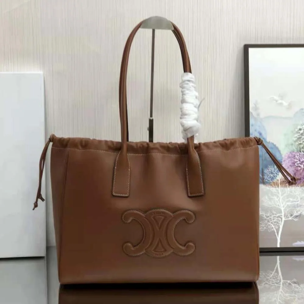Celine Cabas Drawstring Cuir Triomphe in Smooth Calfskin for Women in Brown
