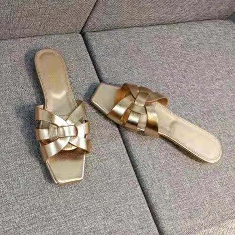 Saint Laurent YSL Tribute Flat Sandals Metallic Leather for Women in Gold Saint Laurent YSL Tribute Flat Sandals Metallic Leather for Women in Gold