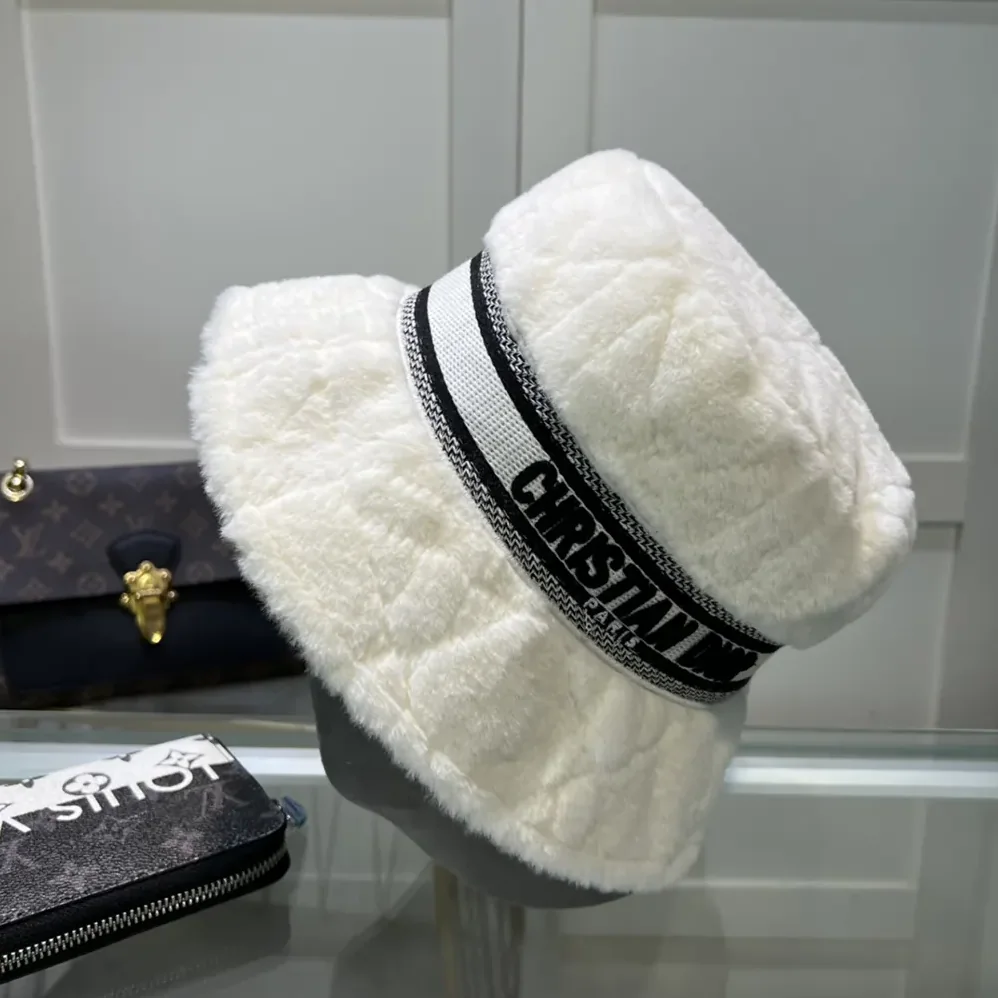 Dior D-Bobby Cannage Small Brim Bucket Hat Ecru Shearling for Unisex Dior D-Bobby Cannage Small Brim Bucket Hat Ecru Shearling for Unisex