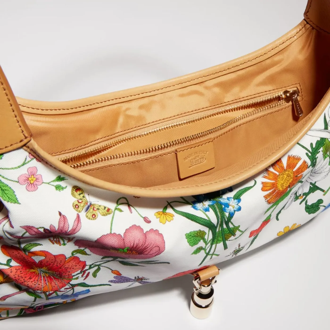 Gucci Jackie 1961 Medium Shoulder Bag in White/ Multicolor Gold Hardware Gucci Jackie 1961 Medium Shoulder Bag in White/ Multicolor Gold Hardware