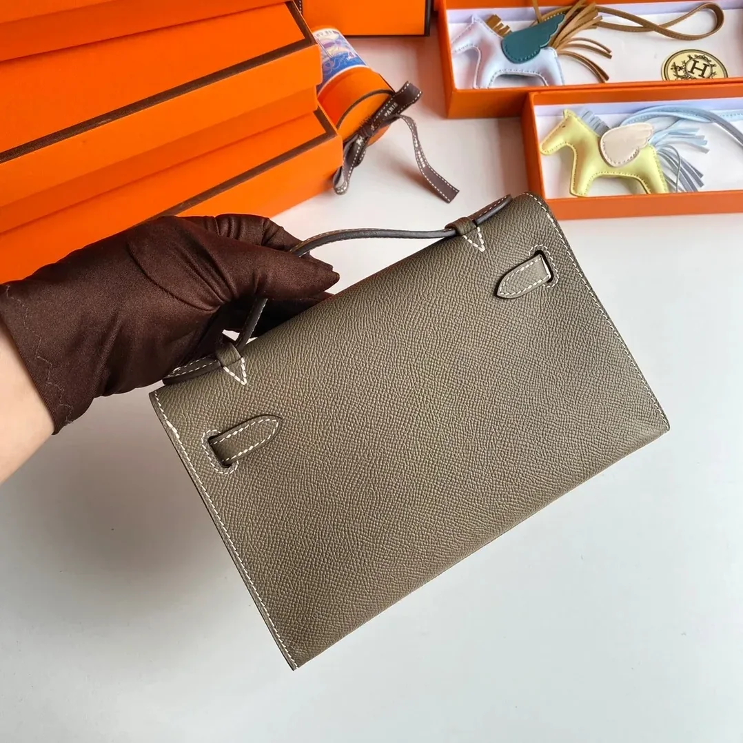 Hermes Kelly Pochette Top Handle Bag in Etoupe Epsom Gold Hardware Hermes Kelly Pochette Top Handle Bag in Etoupe Epsom Gold Hardware
