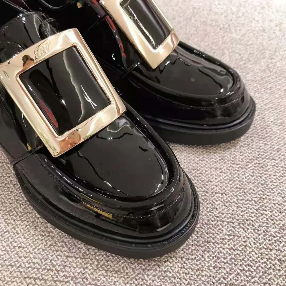 Roger Vivier Viv' Rangers Metal Buckle Loafers in Patent Leather in 6cm Heel for Women Roger Vivier Viv' Rangers Metal Buckle Loafers in Patent Leather in 6cm Heel for Women