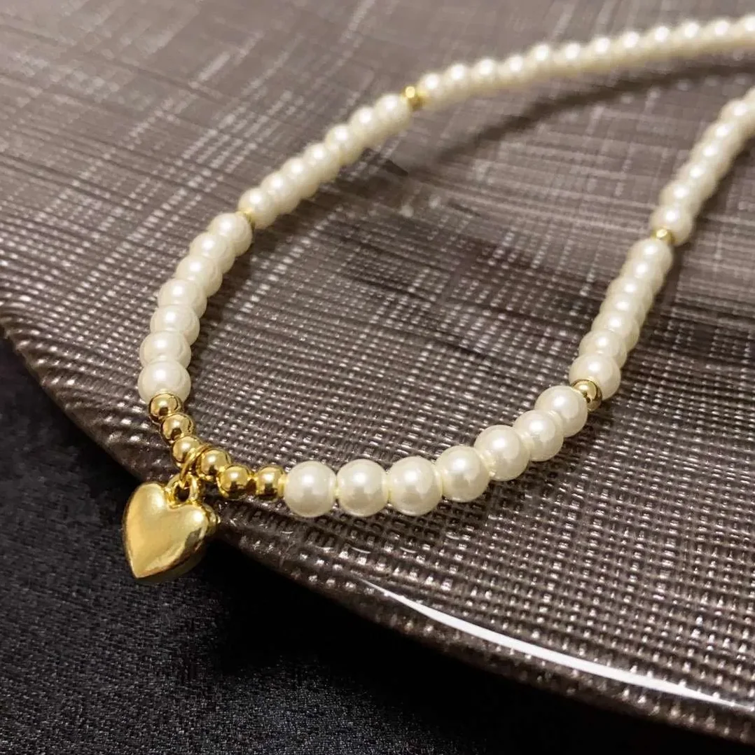 Chanel Heart Pearl Necklace White Chanel Heart Pearl Necklace White