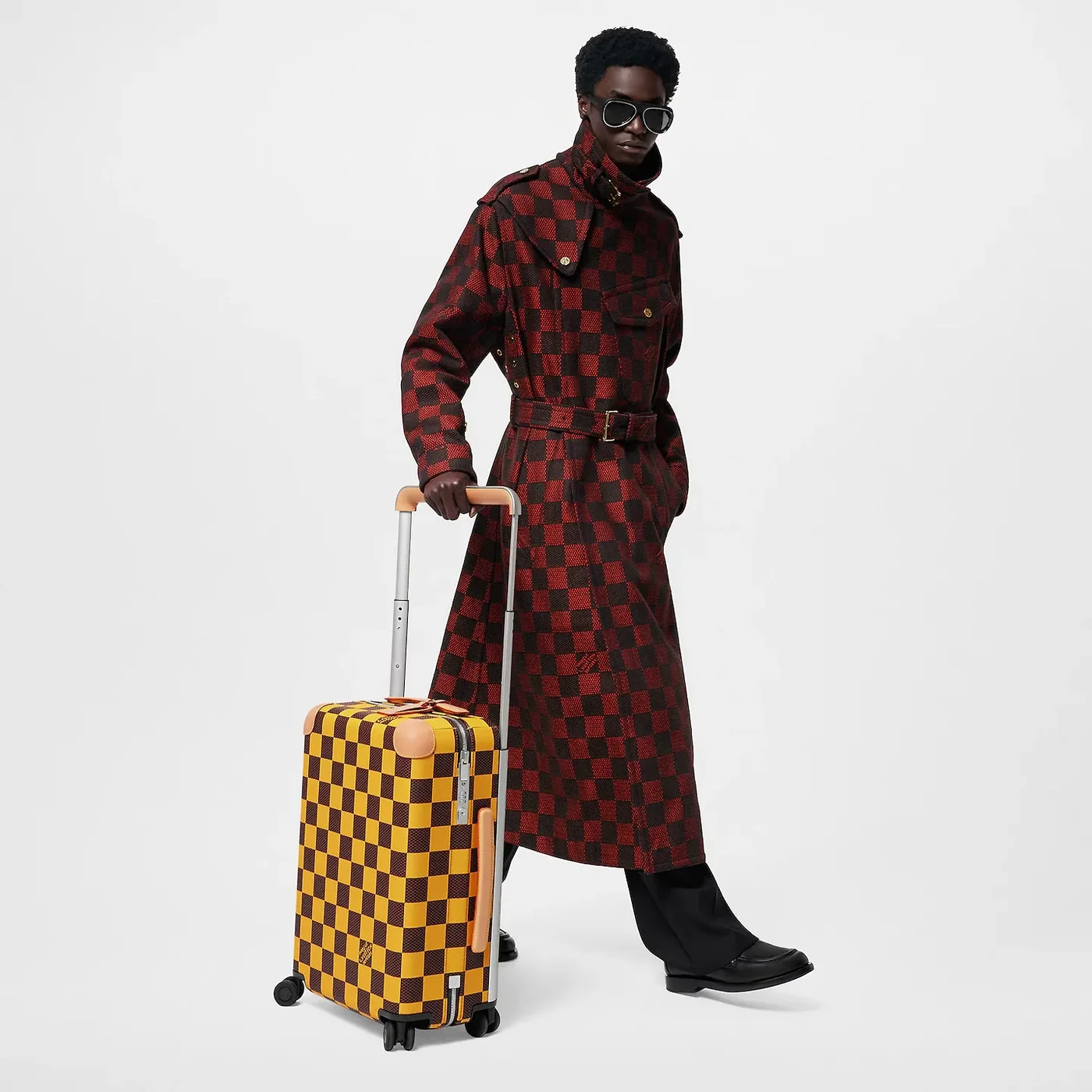 Louis Vuitton Horizon 55 Suitcase in Yellow Champagne Hardware Louis Vuitton Horizon 55 Suitcase in Yellow Champagne Hardware