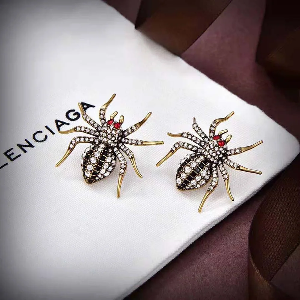 Balenciaga Goth Spider Earrings in Grey for Women Balenciaga Goth Spider Earrings in Grey for Women