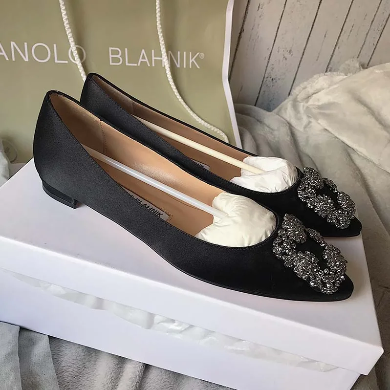 Manolo Blahnik Hangisiflat Satin Jewel Buckled Flats Shoes for Women in Black Manolo Blahnik Hangisiflat Satin Jewel Buckled Flats Shoes for Women in Black