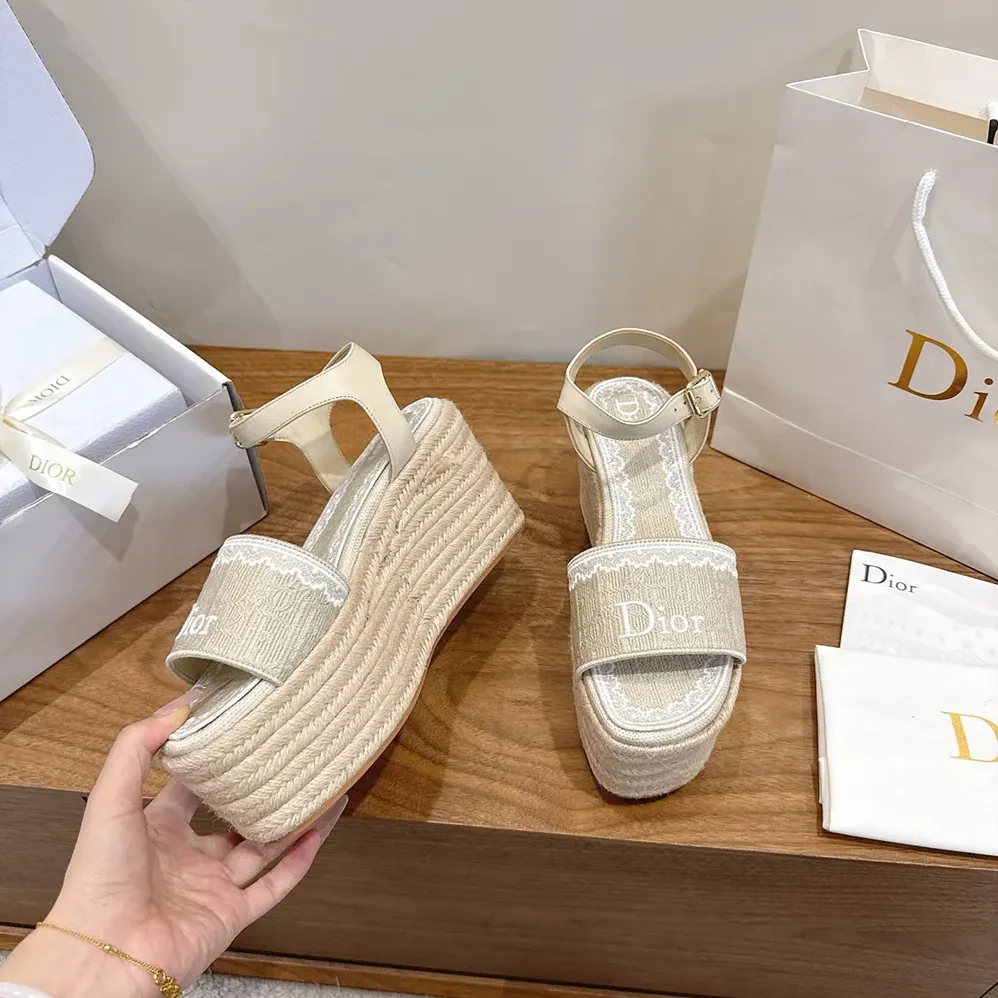 Dior Dentelle Wedge Sandal Trench Dior Oblique Embroidered Cotton and White Lace for Women Dior Dentelle Wedge Sandal Trench Dior Oblique Embroidered Cotton and White Lace for Women