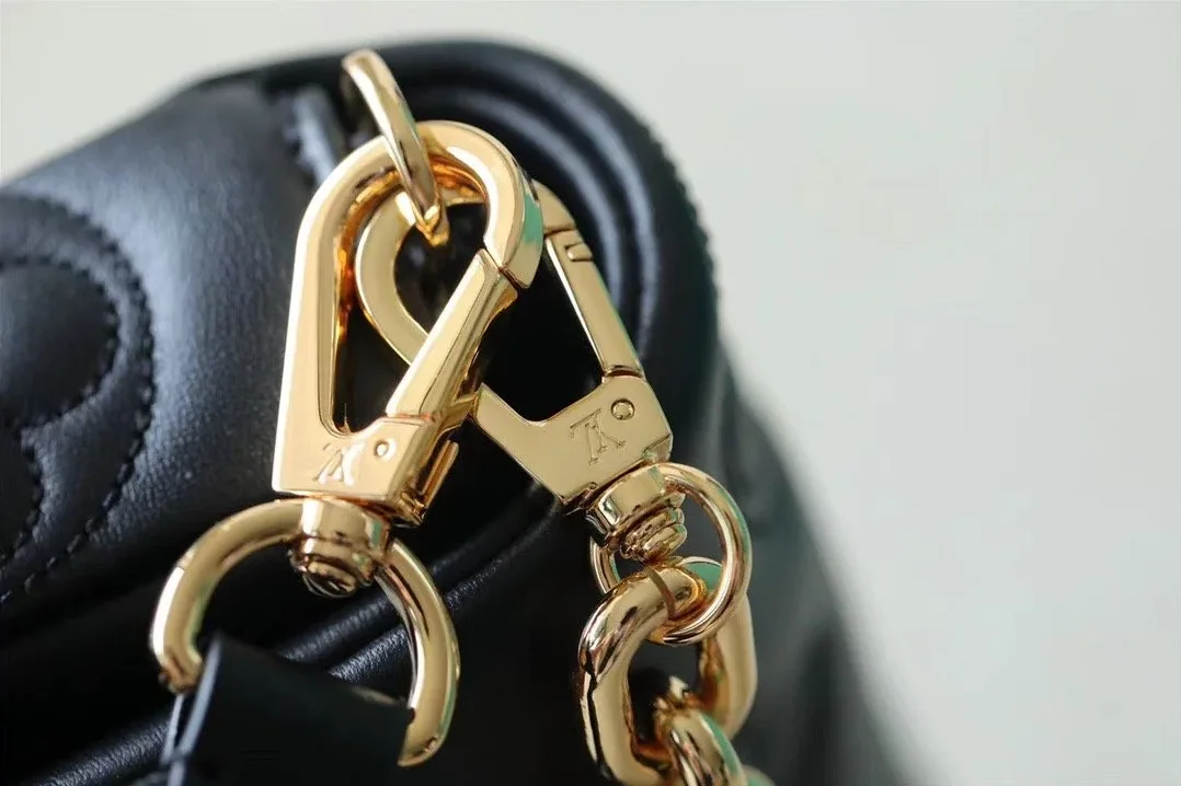 Louis Vuitton Wallet On Strap Bubblegram Monogram In Wallets and Small Leather Goods / LV Louis Vuitton Wallet On Strap Bubblegram Monogram In Wallets and Small Leather Goods / LV