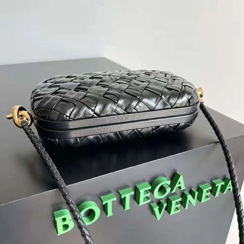 Bottega Veneta Knot Minaudiere On Strap for Women in Black Bottega Veneta Knot Minaudiere On Strap for Women in Black