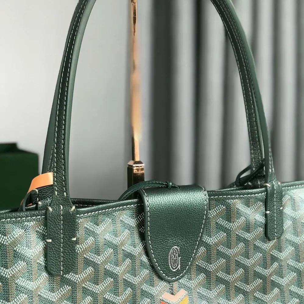 Goyard Saint Louis GM bag for Unisex in Pearly Green