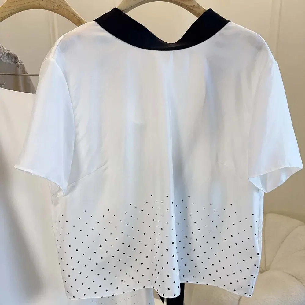 Dior Short-Sleeved Blouse with Rear Tie White Silk Twill with Black PolkaDior Motif for Women Dior Short-Sleeved Blouse with Rear Tie White Silk Twill with Black PolkaDior Motif for Women