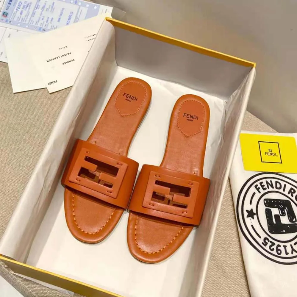 Fendi Signature Brown Leather Slides in 0.4 inches Heel Height for Women