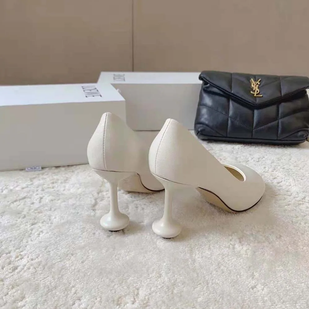 Loewe Toy Pump in Goatskin for Women in White Loewe Toy Pump in Goatskin for Women in White