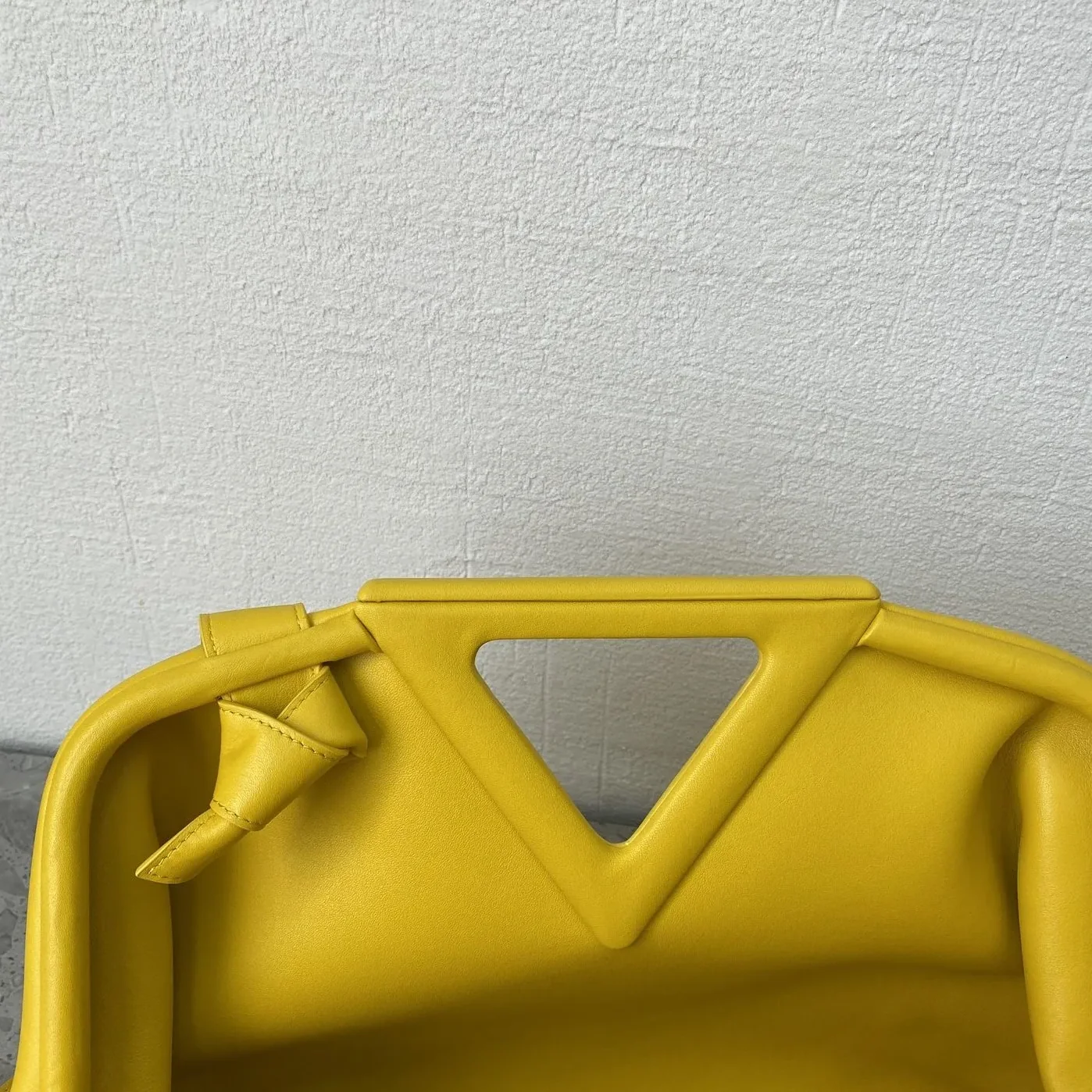 Bottega Veneta Point Yellow Bottega Veneta Point Yellow