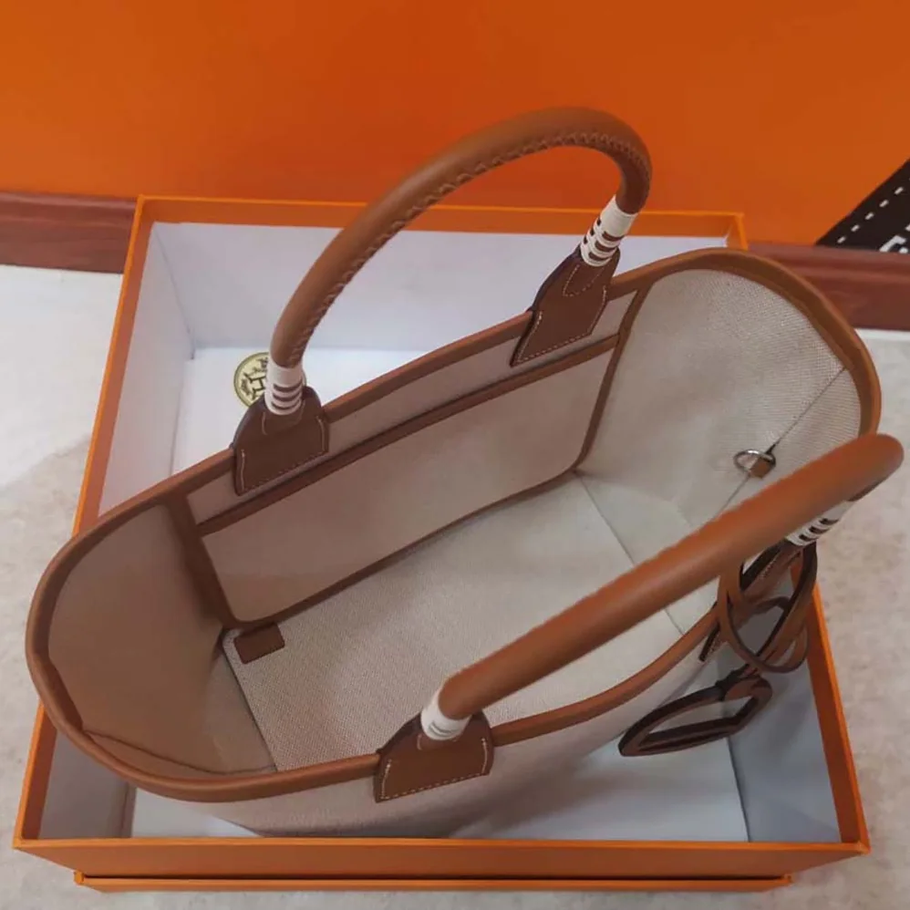Hermes Steeple 25 Ecru Tote Bag for Unisex in Brown