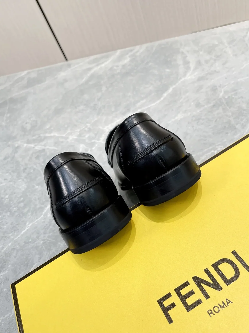 Fendi FD OLock Loafers Black