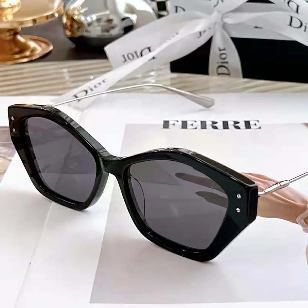 Dior MissDior S1U Gunmetal Mirrored Butterfly Sunglasses for Men Dior MissDior S1U Gunmetal Mirrored Butterfly Sunglasses for Men