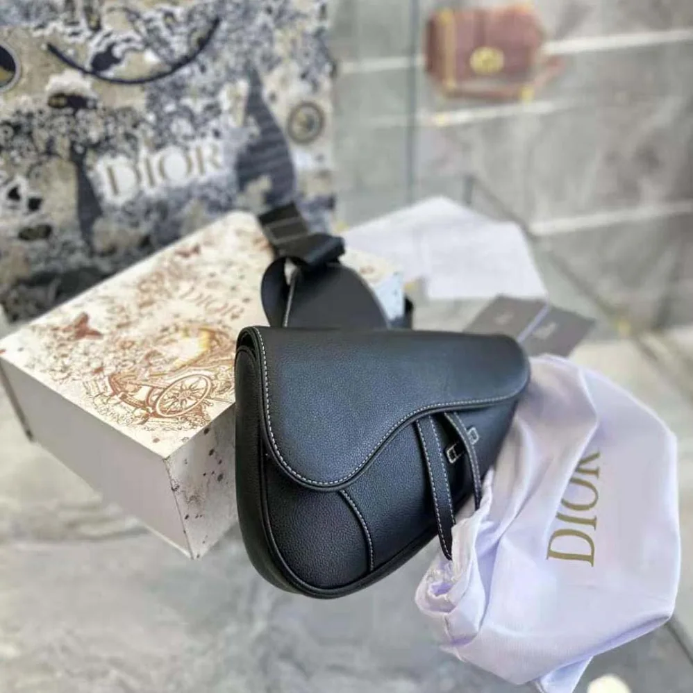 Dior Maxi Saddle Bag Black Grained Calfskin for Men Dior Maxi Saddle Bag Black Grained Calfskin for Men