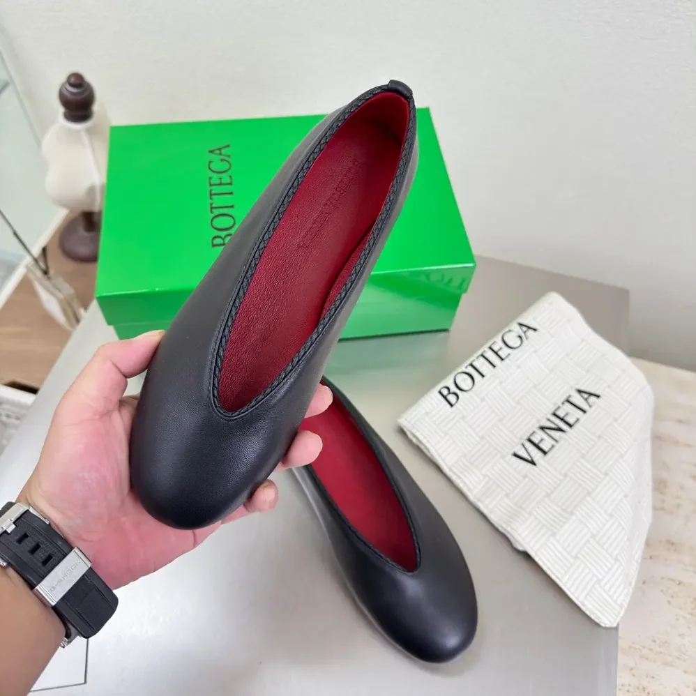 Bottega Veneta Rosa Ballerina for Women in Black Bottega Veneta Rosa Ballerina for Women in Black