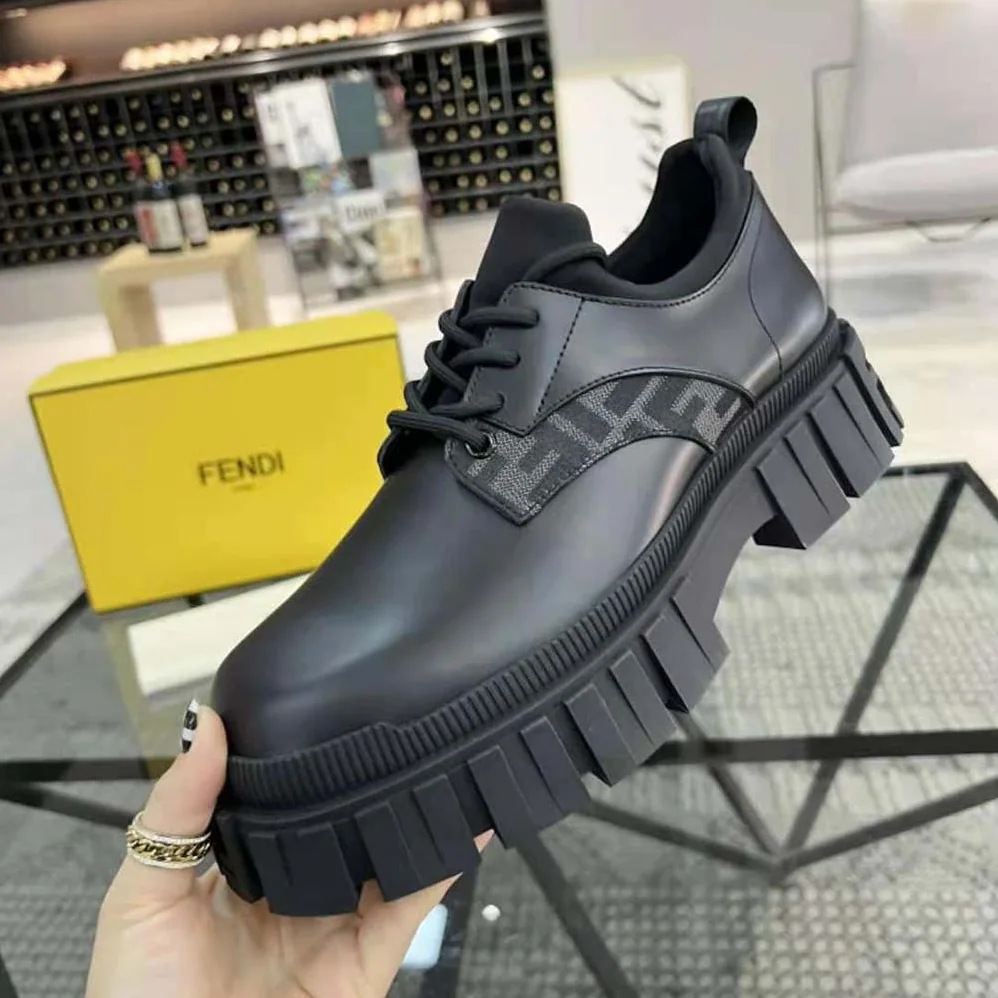 Fendi Force Black Leather Lace for Women in Ups Fendi Force Black Leather Lace for Women in Ups