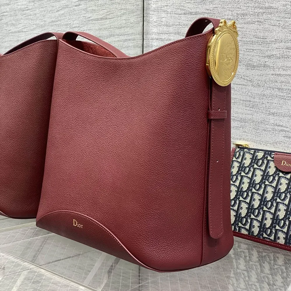 Dior Medium Dior Médaillon Bucket Bag Garance Red Grained Calfskin for Women
