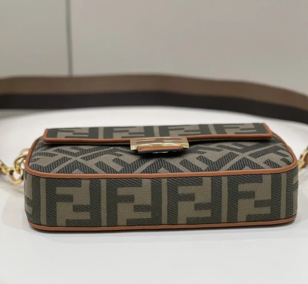 Fendi Baguette Khaki