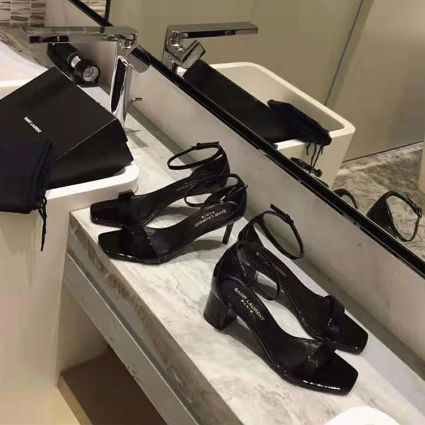 Saint Laurent YSL Amber Sandals Patent Leather 8.5cm Heel for Women in Black Saint Laurent YSL Amber Sandals Patent Leather 8.5cm Heel for Women in Black