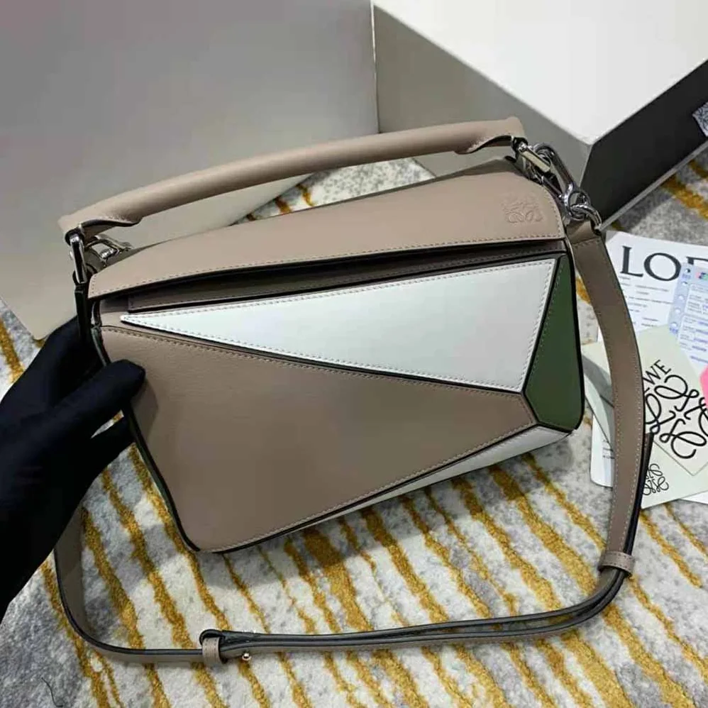 Loewe Puzzle Bag in Classic Calfskin for Women in White Loewe Puzzle Bag in Classic Calfskin for Women in White