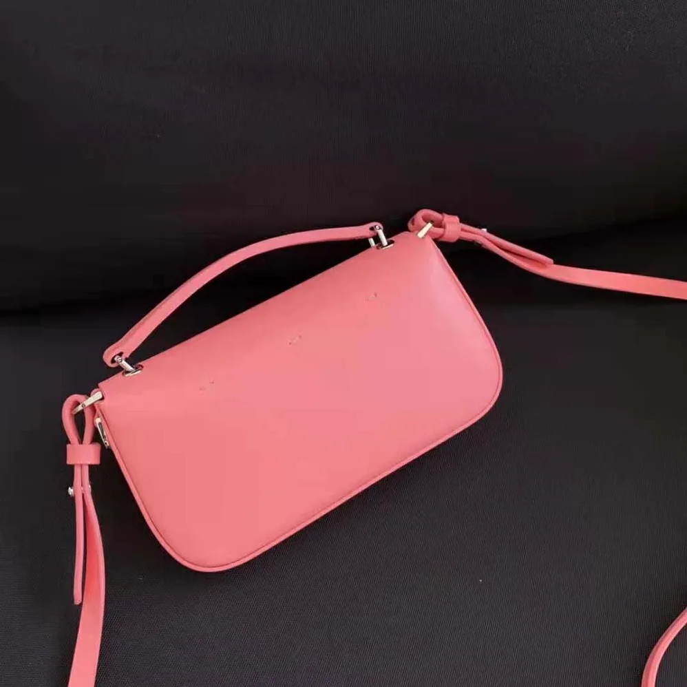 Fendi Baguette Phone Pouch Pink Patent Leather Pouch for Women Fendi Baguette Phone Pouch Pink Patent Leather Pouch for Women