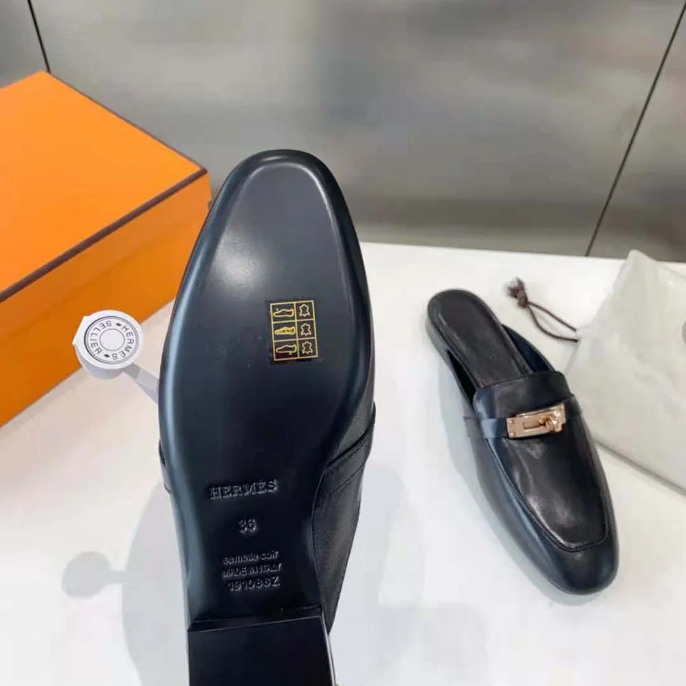 Hermes OZ Mule in Black Calfskin Leather for Women Hermes OZ Mule in Black Calfskin Leather for Women