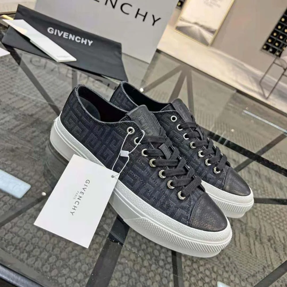 Givenchy Sneakers City in 4G Embroidered Canvas for Unisex in Black