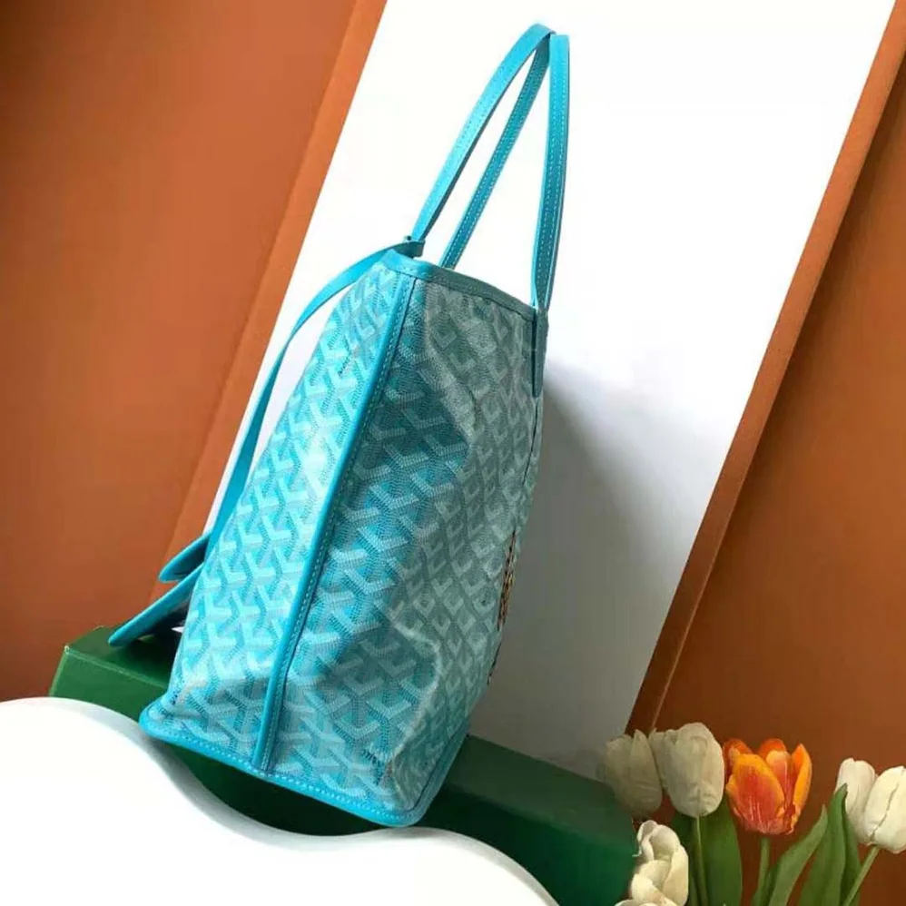 Goyard Anjou PM Seahorse Embroidery for Women in Blue Goyard Anjou PM Seahorse Embroidery for Women in Blue