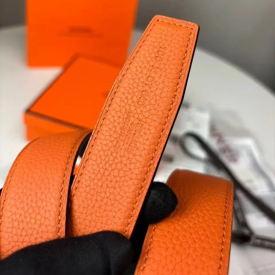 Hermès Hisseo Belt Buckle And Reversible Leather Strap Noir in Orange