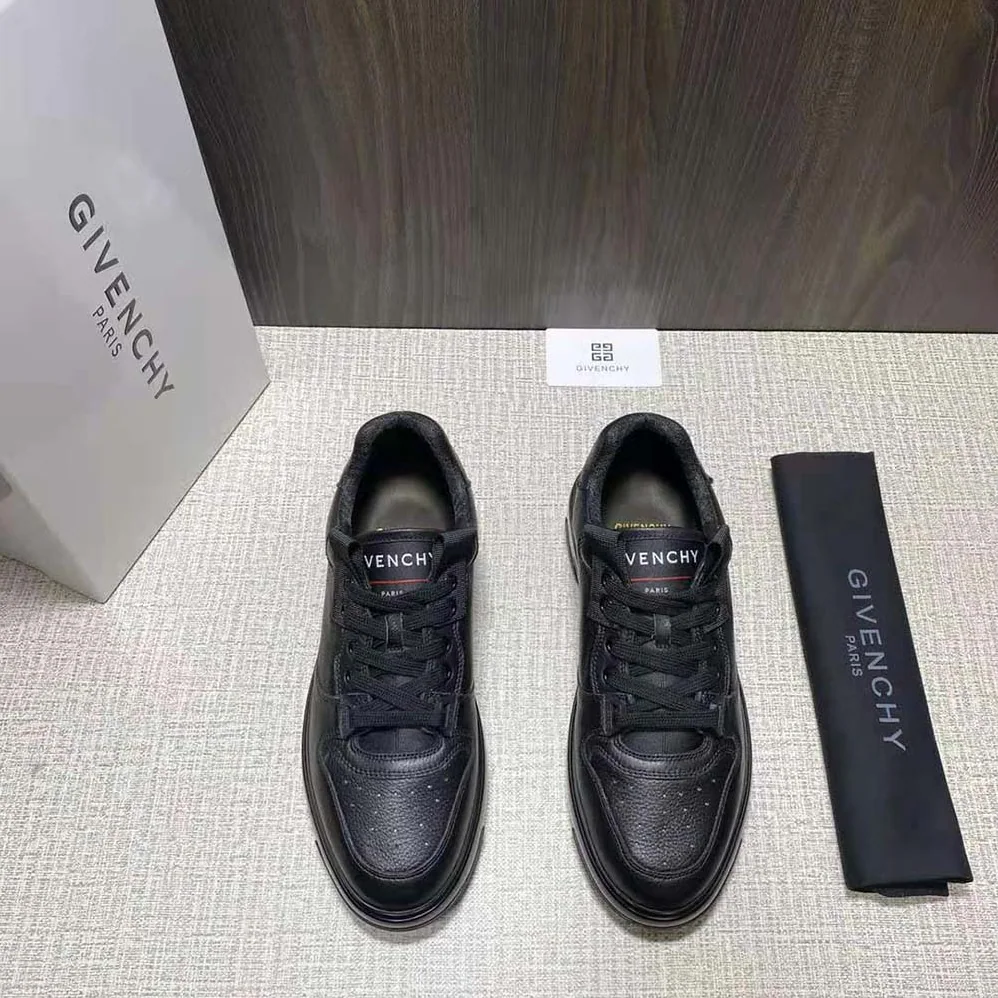 Givenchy Wing Low Sneakers in Satin for Men in Black